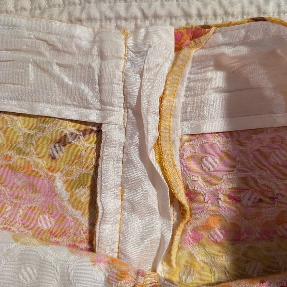 Trina Turk Bermuda shorts, size 6 - Picture 9 of 9